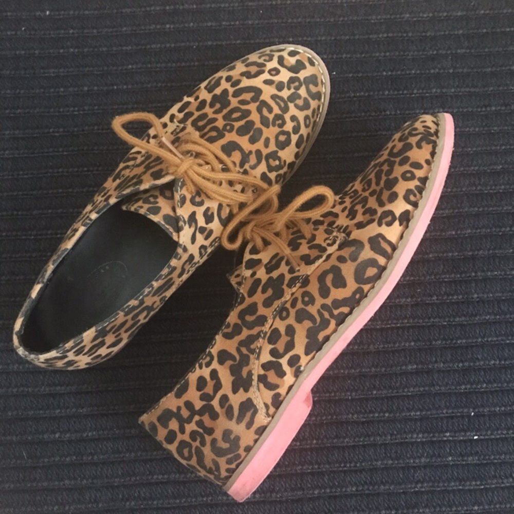 Cheetah/Leopard Print Sneakers
